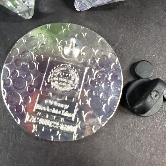 Disney Mickey Mouse Trading Pin Circle Lapel Pin Brooch Badge Accessories Pin - Picture 4 of 6